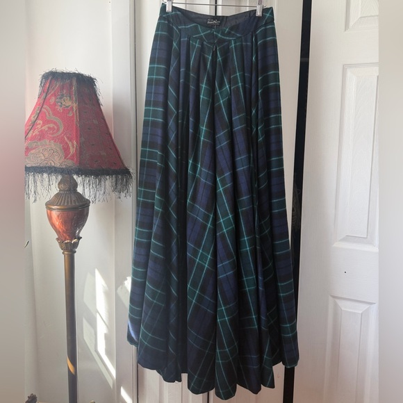 Jean Pierre Dresses & Skirts - Jean Pierre New York Paris  Green & Navy Pleated Wool Maxi Skirt